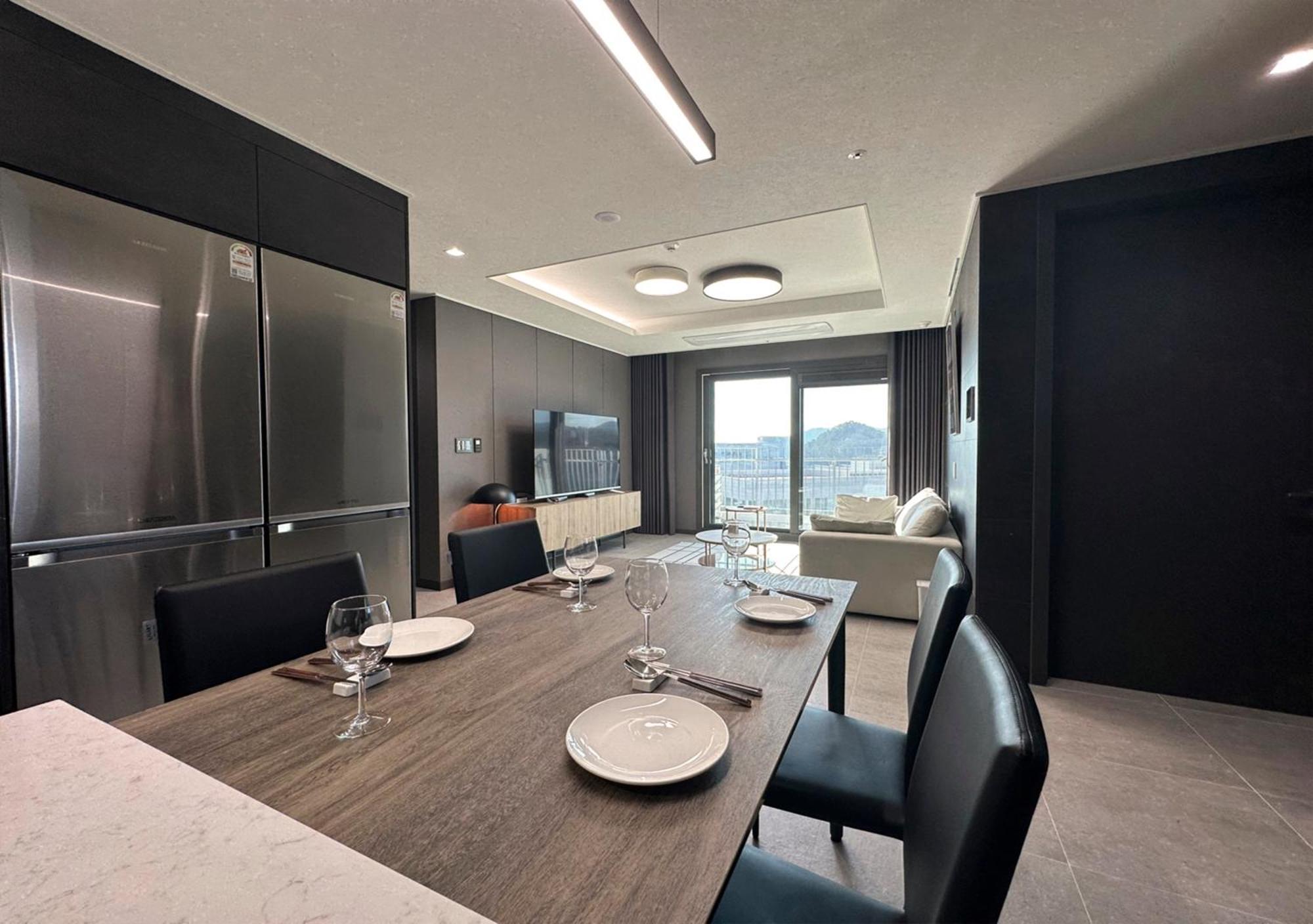 Y Collection By Uh Flat Osiria Apart otel Busan Dış mekan fotoğraf